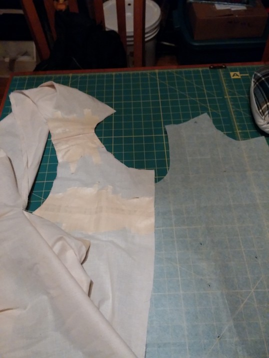 Original tracing on the right, Frankenmuslin on the left. Check out those neckline and armhole differences!!